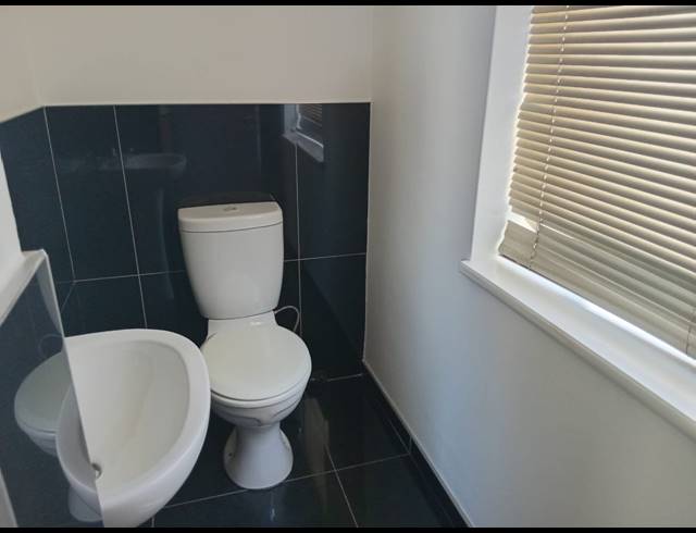 513M² OFFICE TO LET IN BRYANSTON
